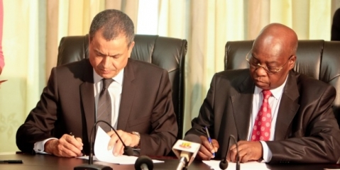 Boubker Ja DG AWB et Adji Oteth Ayassor ministre des Finances du Togo