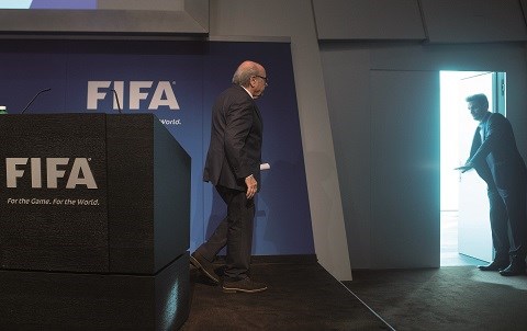 Blatter demissionne juin 2015 afp