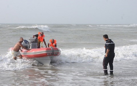 Une equipe de sauvetage enfants noyes oued cherrat juin 2015