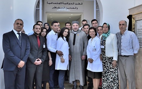 Roi inaugure centre addictologie Tanger 2015