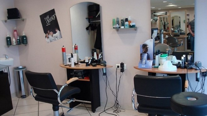 Salons de coiffure à Fès : L’Intérieur réagit à l’interdiction de la mixité