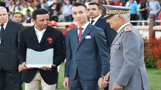 Maroc/Concours de saut d’obstacles 3* de la Garde Royale : Le Prince Héritier remet les prix