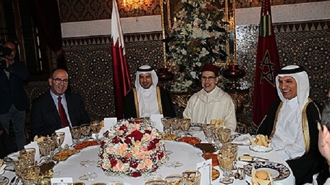 Le Roi Mohammed VI offre un dîner en l’honneur du Premier ministre et ministre de l’Intérieur du Qatar