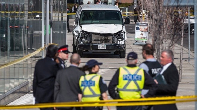 Toronto : une camionnette renverse des piétons, le conducteur du véhicule arrêté