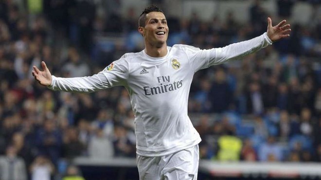 Real Madrid : Ronaldo sème le doute sur son avenir