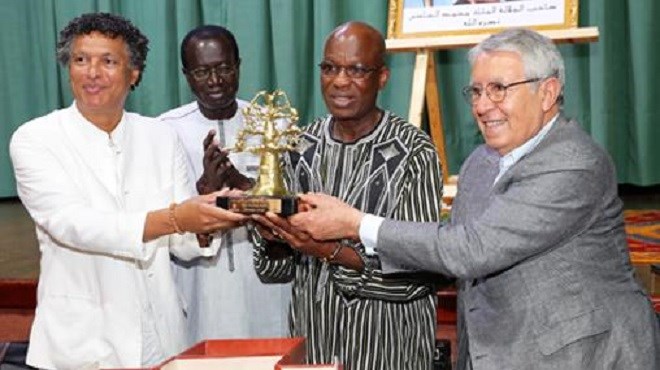 Prix : Le poète Amadou Lamine Sall distingué à Assilah