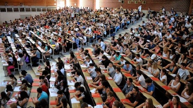 Université : La France va augmenter les frais de scolarité des étudiants étrangers