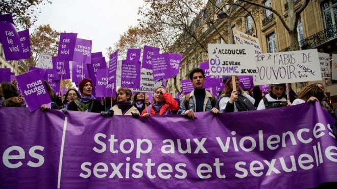 France : Des milliers de personnes défilent contre les violences sexistes
