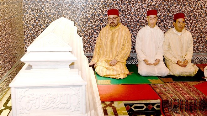 20è anniversaire de la disparition de feu Hassan II : SM le Roi Mohammed VI préside une veillée religieuse