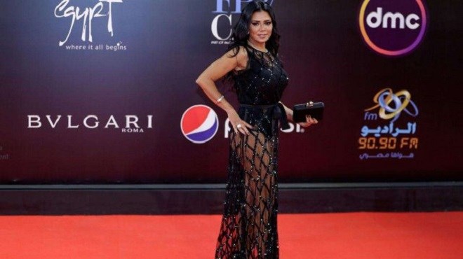 Égypte : L’actrice Rania Youssef fait face à de lourdes accusations