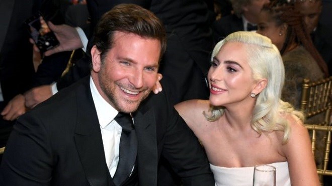 En vidéo, Lady Gaga et Bradley Cooper font sensation avec la reprise de “Shallow”