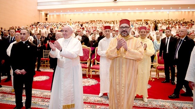SM le Roi et le Pape visitent l’Institut Mohammed VI de formation des Imams