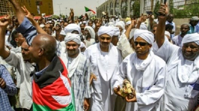 L’hiver des autocrates : Après l’Algérie, le Soudan…