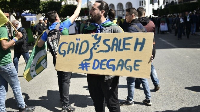 Algérie : Les étudiants dans la rue au lendemain d’un discours du patron de l’armée