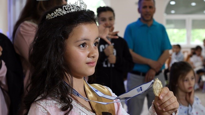 Allemagne : Une Marocaine de 9 ans remporte le “Défi de la lecture arabe”