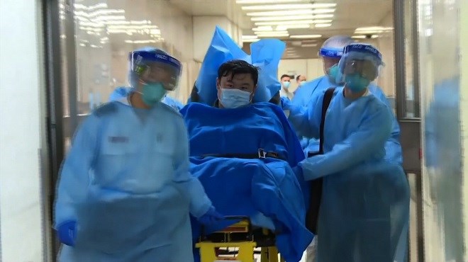 Coronavirus : La Chine admet des “insuffisances”, le bilan monte à 425 morts
