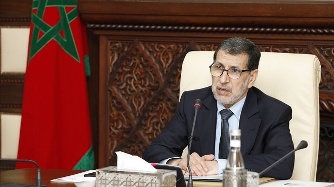 Le Chef du gouvernement salue l’élan de solidarité remarquable des Marocains face au covid-19