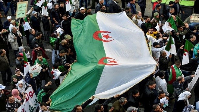 Hirak/ Algérie | Le régime traque ses opposants sur Facebook