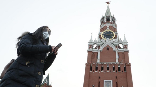 La Russie compte lever avec prudence les restrictions liées à la pandémie