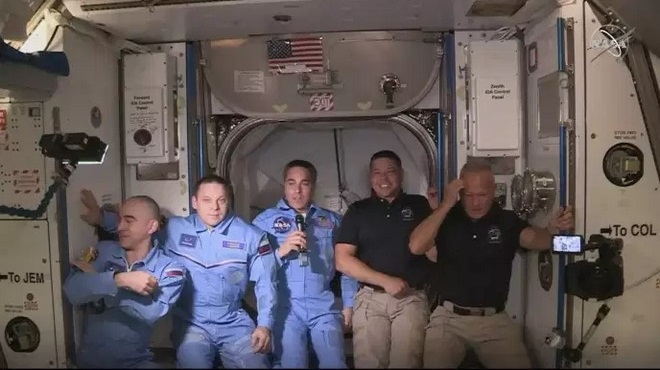 SpaceX Crew Dragon | Les 2 astronautes sont arrivés à la Station spatiale internationale
