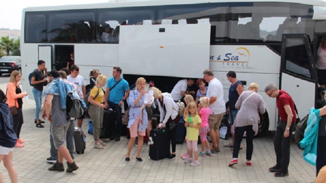 Transport touristique | La FNTT et la FLASCAM scellent un partenariat