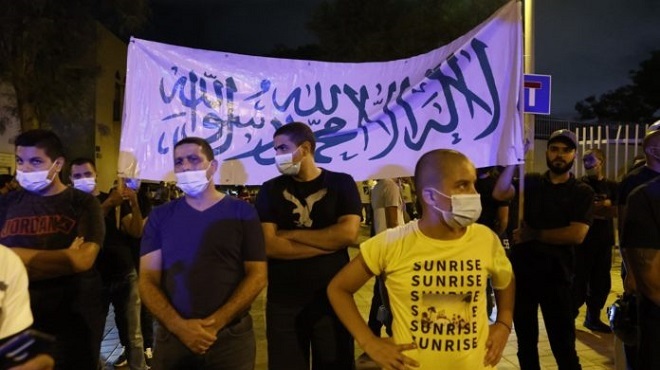 Islam manifestation devant la résidence de l’ambassadeur de France en Israël
