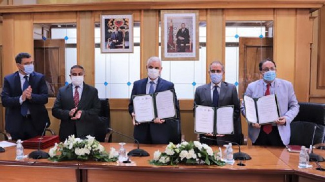 Signature de deux conventions de partenariat pour promouvoir les normes de la santé et la sécurité au travail