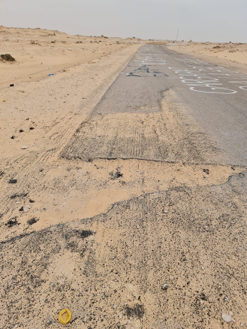 La route du passage de Guergarate que les éléments du Polisario ont essayé de détruire en s’attaquant au bitume