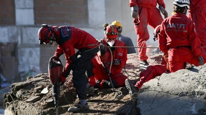 Turquie le bilan du séisme monte à 114 morts recherches stoppées