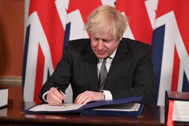 Boris Johnson Signe L’accord Post Brexit