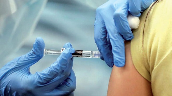 course au vaccin astra zeneca