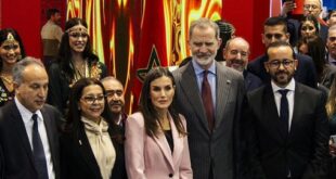 FITUR 2025 | Le Roi Felipe VI et la Reine Letizia d'Espagne visitent le pavillon du Maroc